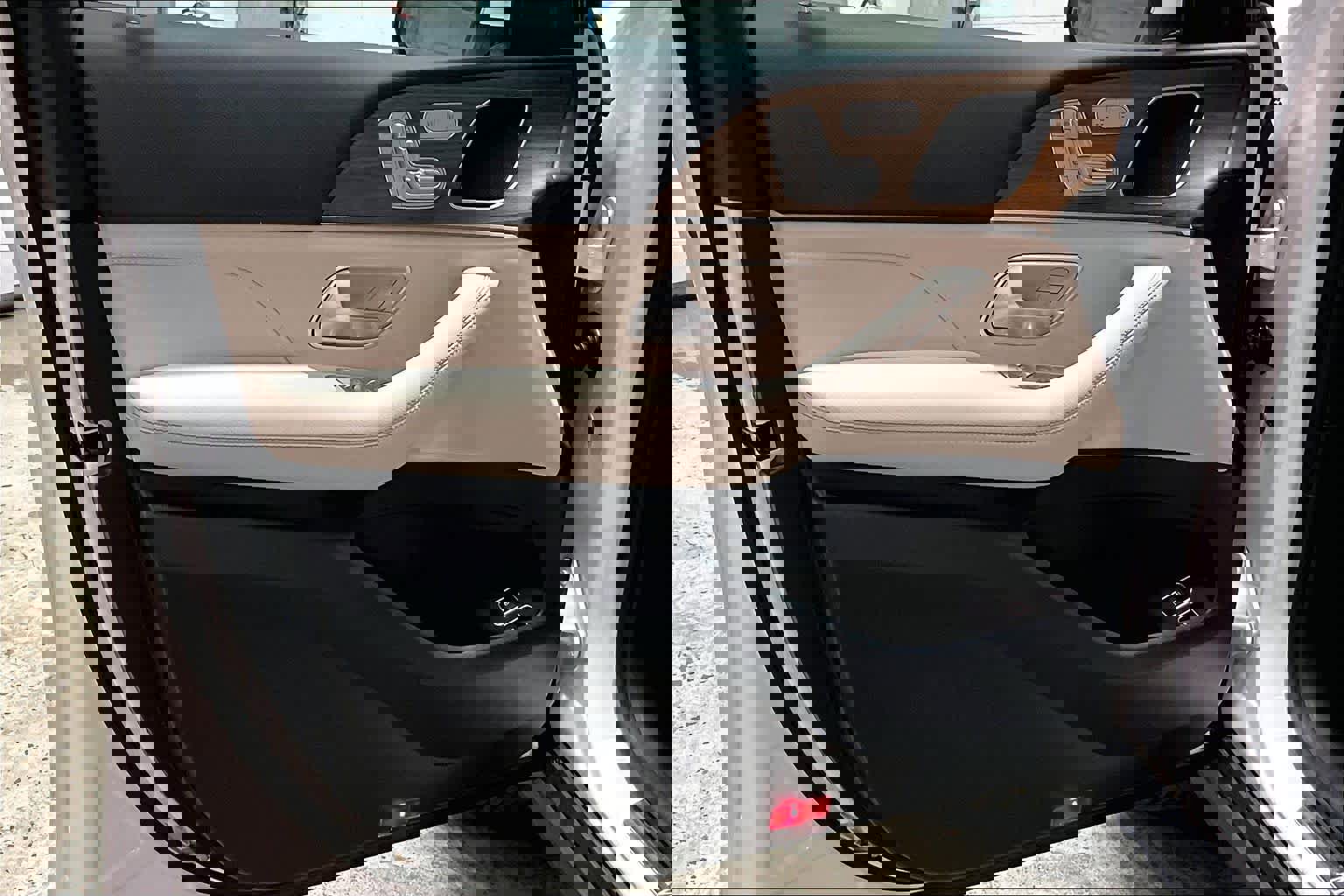 Used 2026 Mercedes-Benz GLE 450e 4MATIC image 22