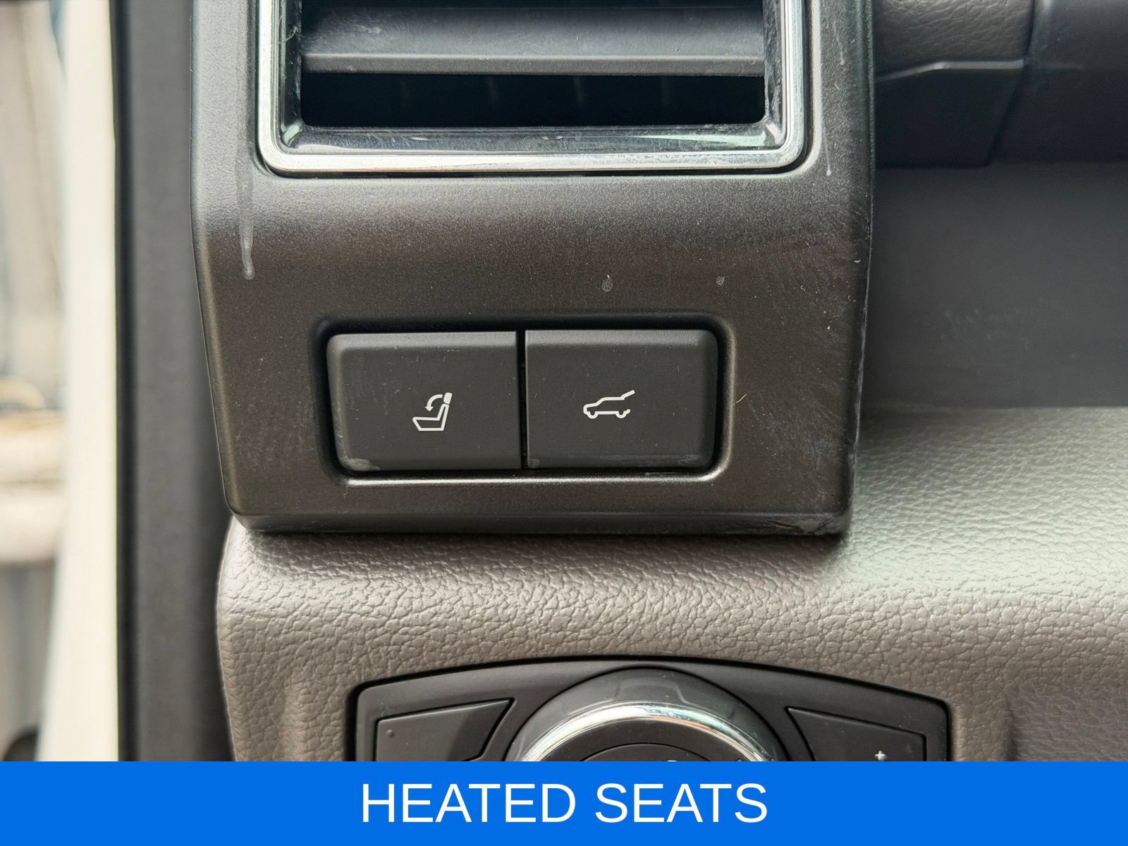 Used 2018 Ford Expedition Limited w/ Equipment Group 301A AWD/4WD image 17