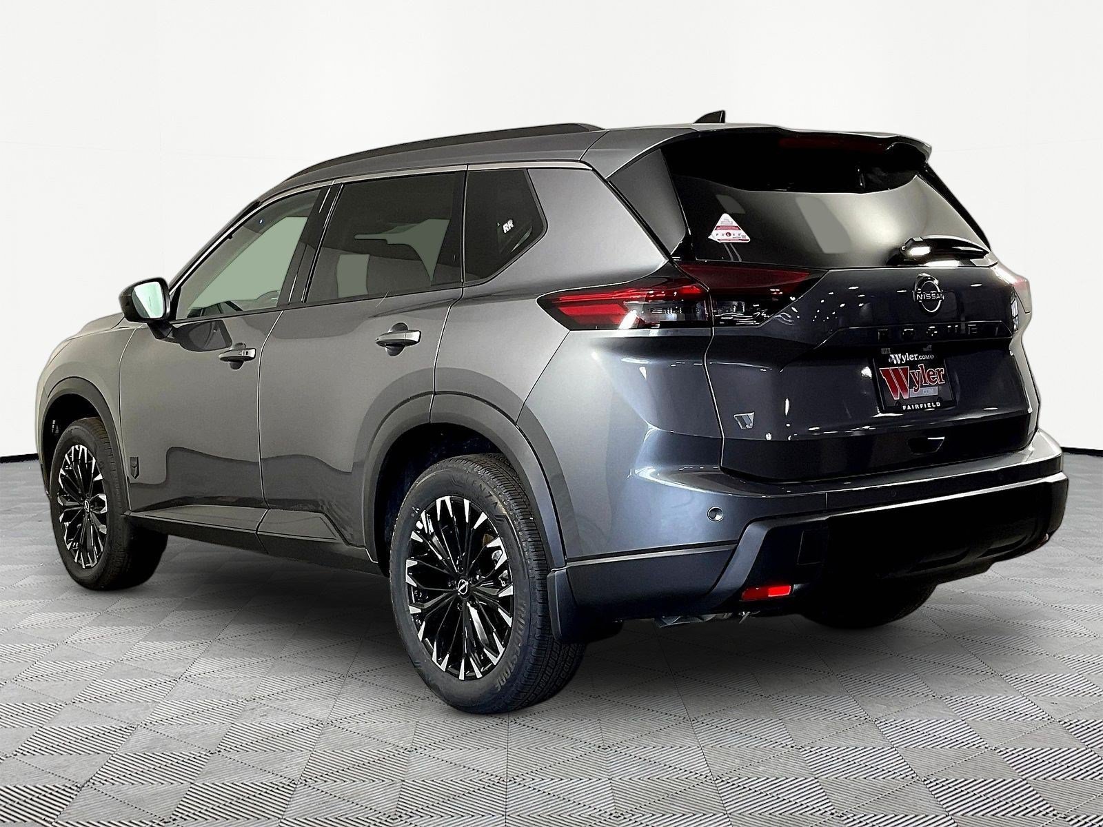New 2026 Nissan Rogue Dark Armor FWD image 4