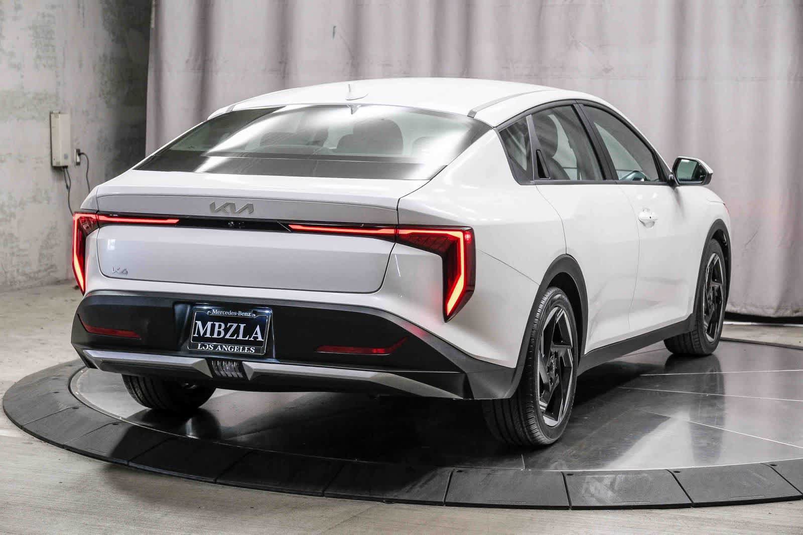 Used 2025 Kia K4 EX FWD image 4