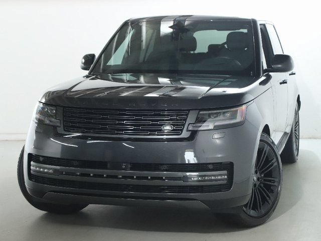 Used 2025 Land Rover Range Rover SE AWD/4WD image 3