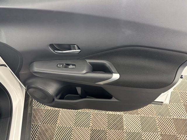 Used 2024 Nissan Kicks SV FWD image 19