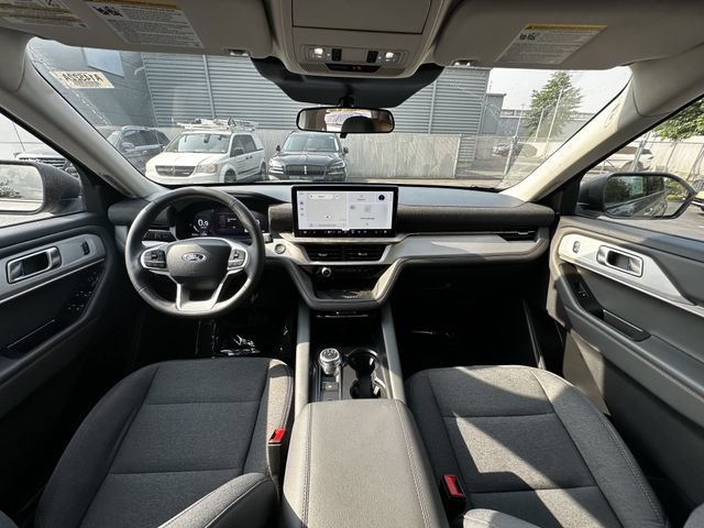 Certified 2025 Ford Explorer Active AWD/4WD image 3