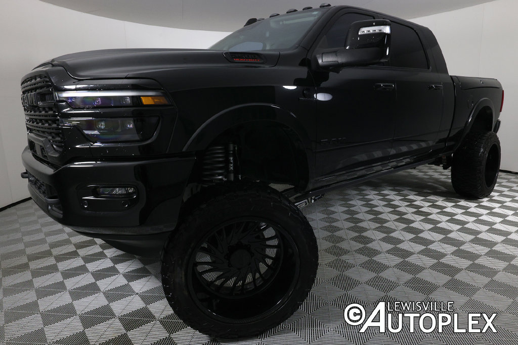 Used 2025 RAM 2500 Limited AWD/4WD image 1