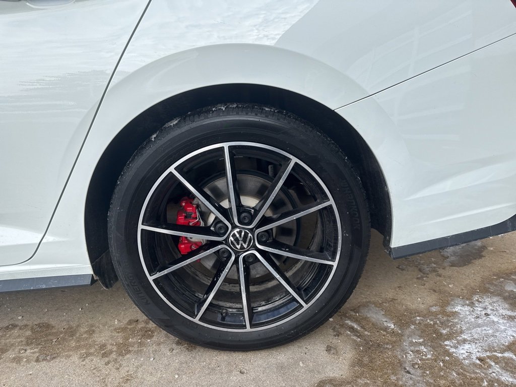 Certified 2025 Volkswagen Jetta GLI Autobahn image 22