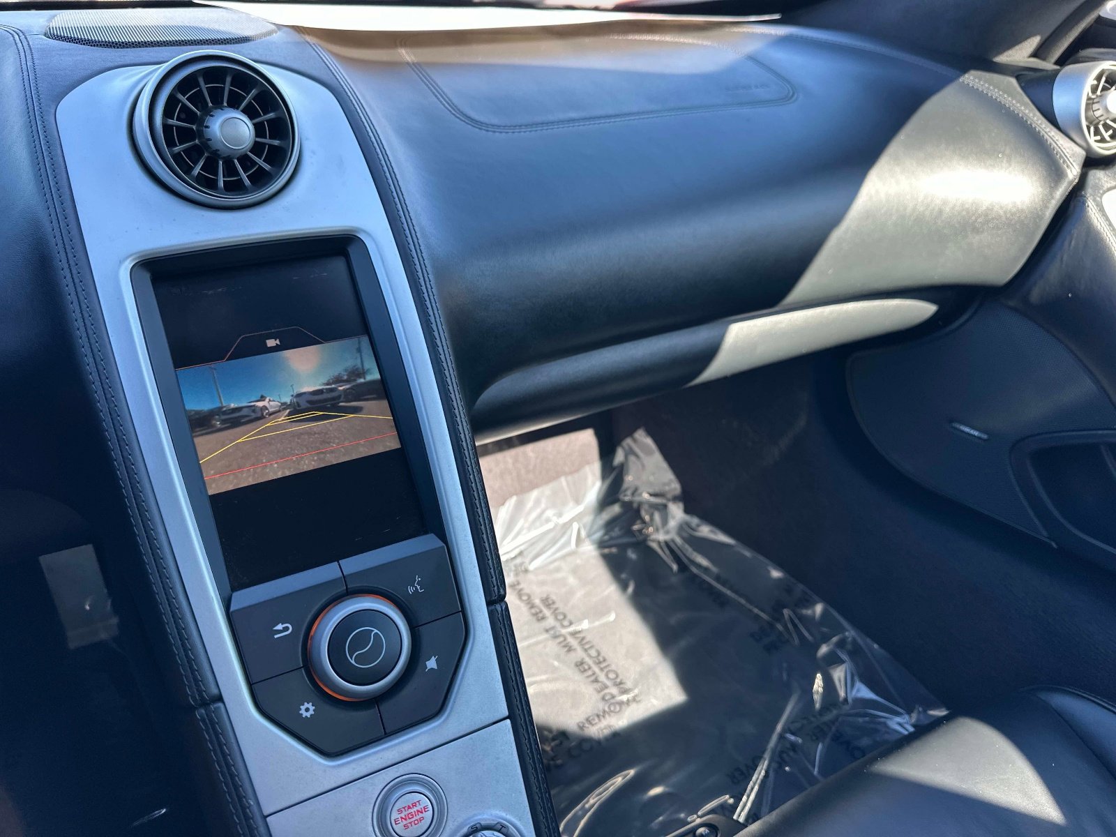 Used 2015 McLaren 650S Spider image 25