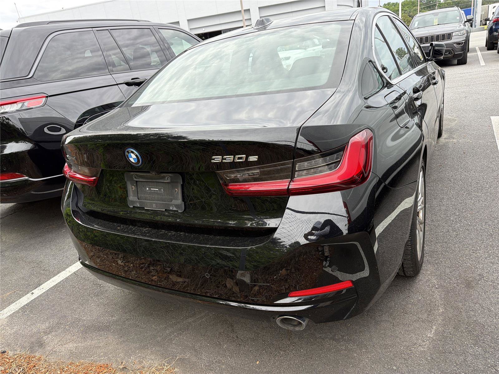 Used 2024 BMW 330e xDrive AWD/4WD image 5