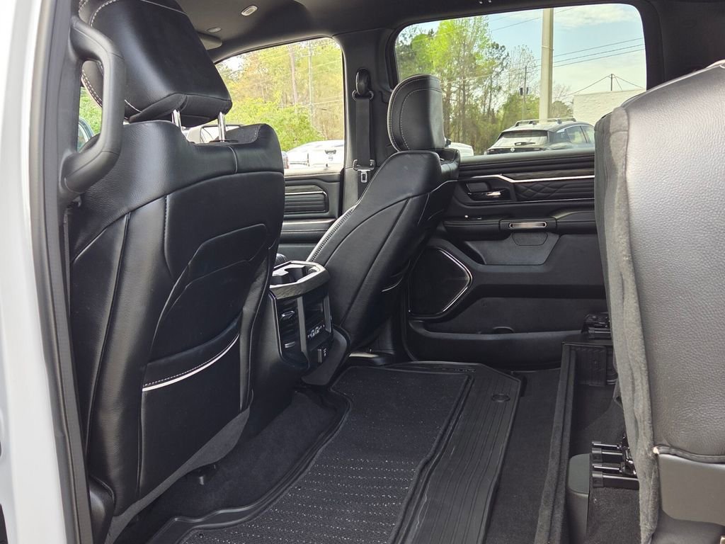 Used 2025 RAM 1500 Limited AWD/4WD image 5