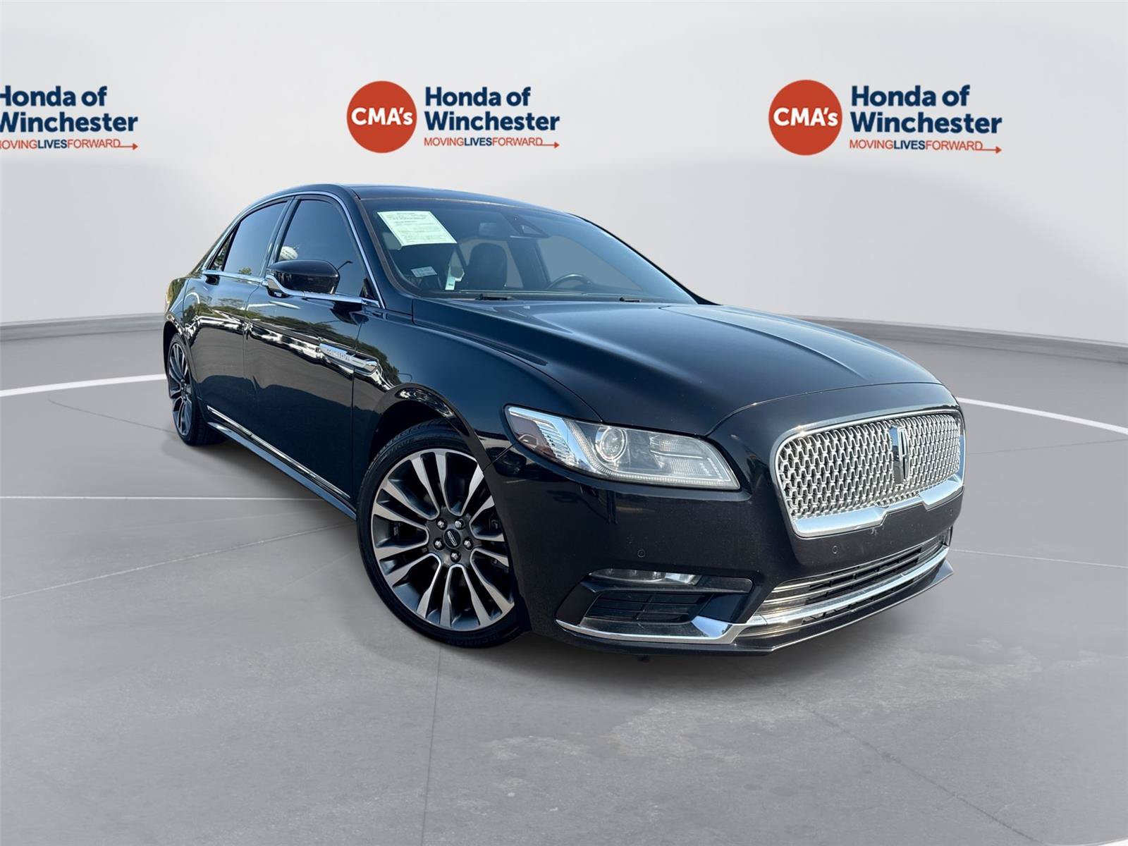 Used 2019 Lincoln Continental Select w/ Continental Climate Package AWD/4WD image 3
