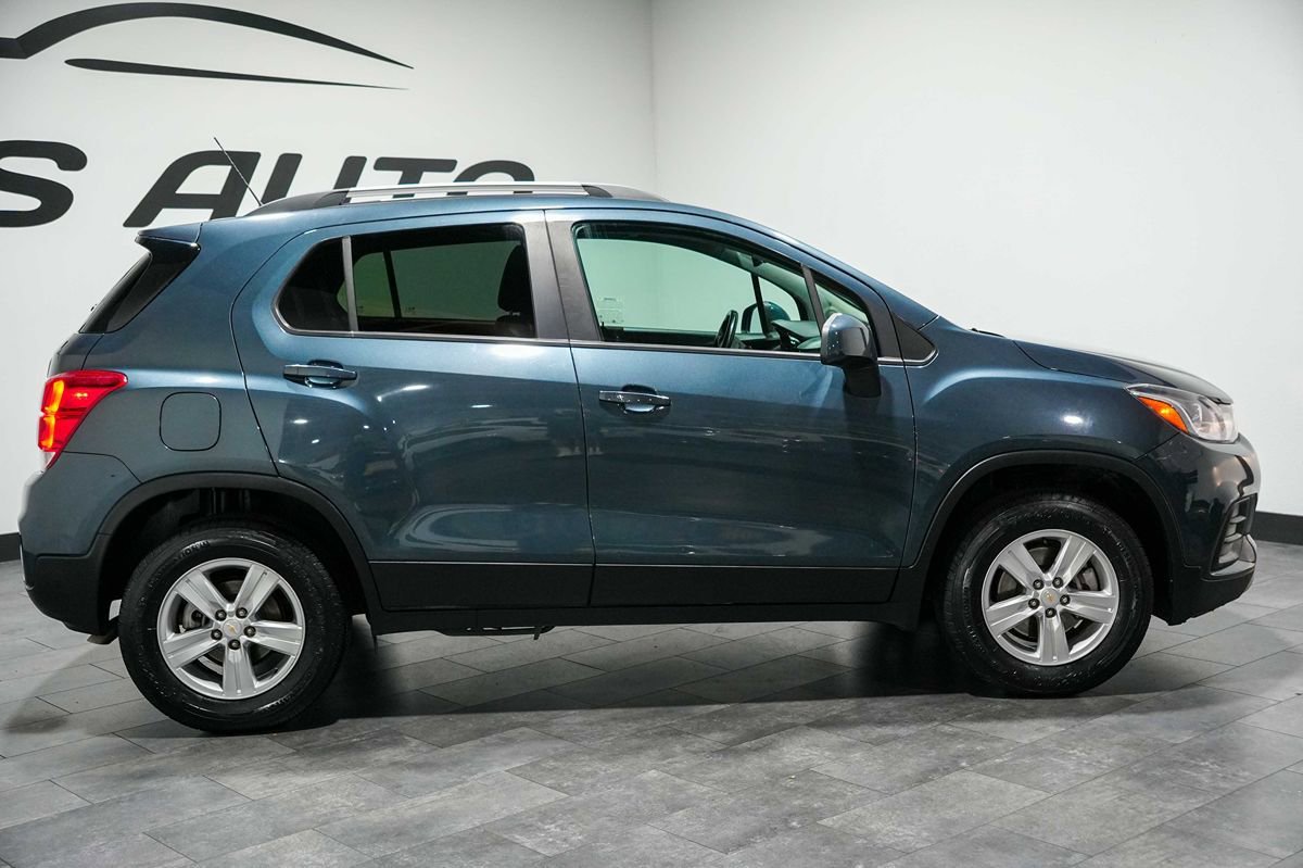 Used 2022 Chevrolet Trax LT w/ Driver Confidence Package AWD/4WD image 6
