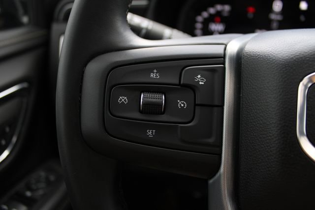 Used 2023 GMC Yukon SLT image 11