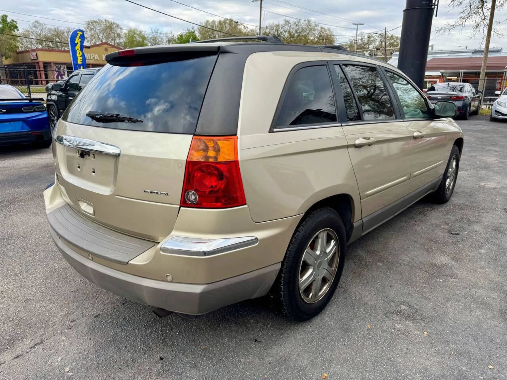 Used 2006 Chrysler Pacifica Touring AWD/4WD image 4