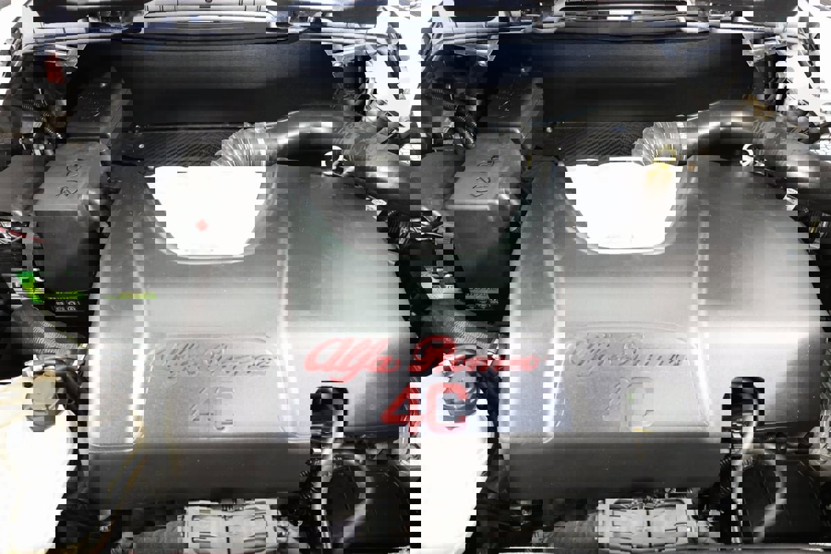 Used 2015 Alfa Romeo 4C Base w/ Leather Interior Group image 23