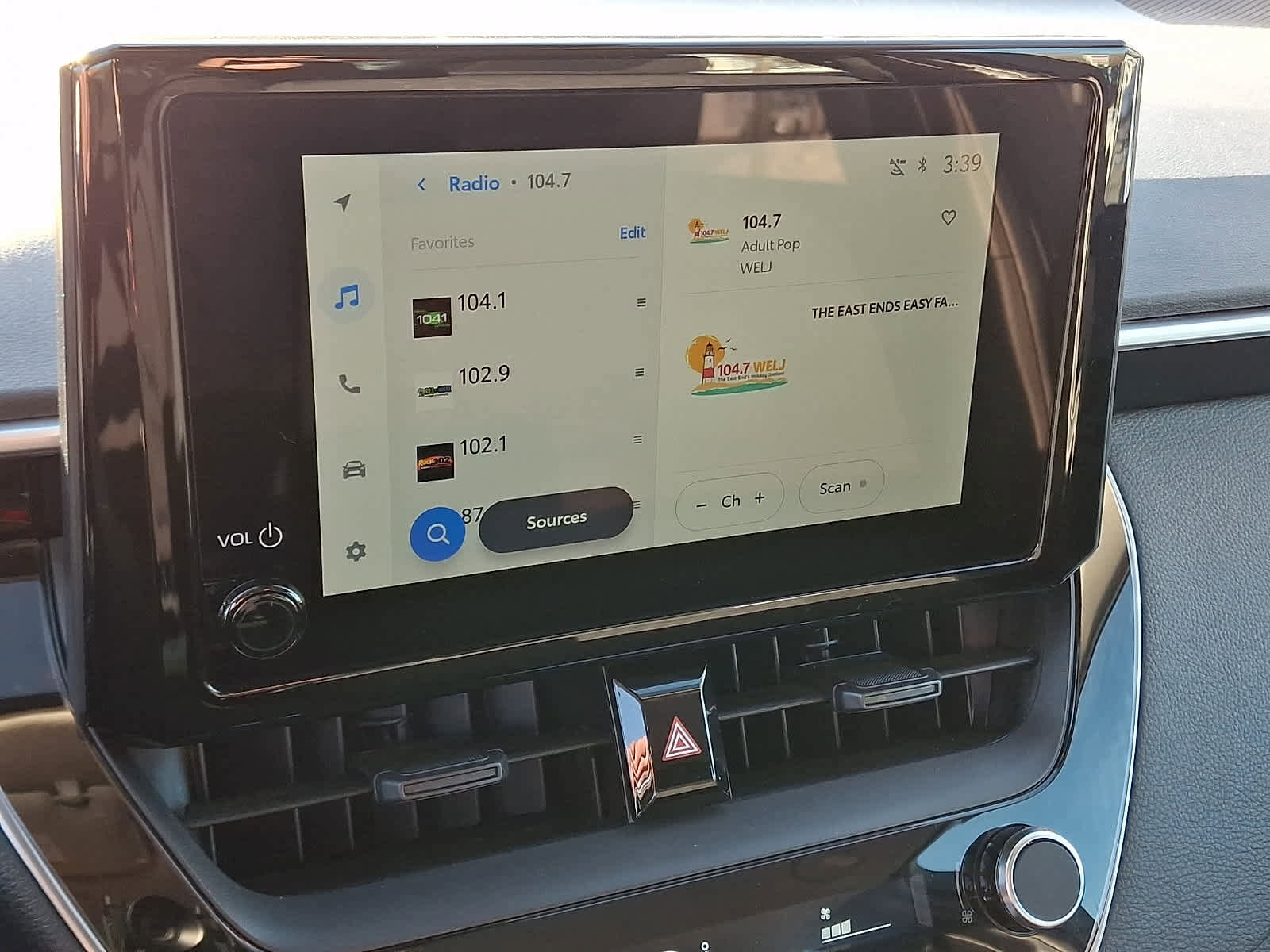 Used 2025 Toyota Corolla LE image 19