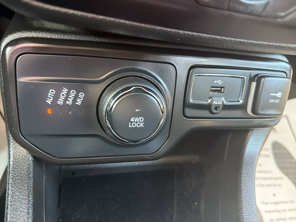 Used 2021 Jeep Renegade Limited AWD/4WD image 13