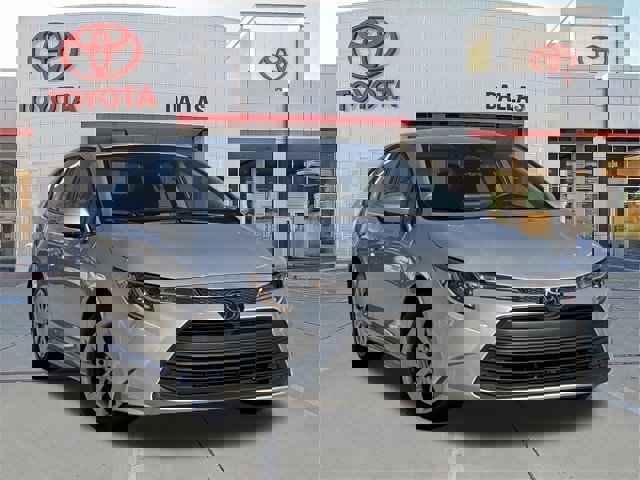Used 2024 Toyota Corolla LE image 1