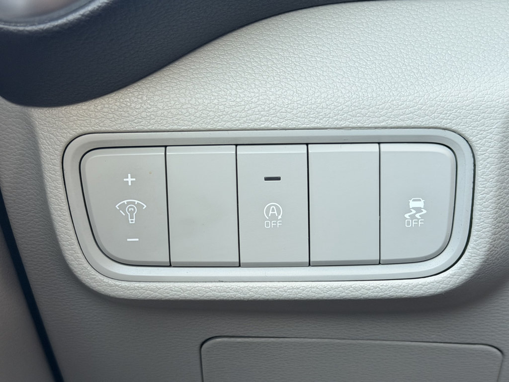 Used 2021 Kia Soul LX FWD image 19