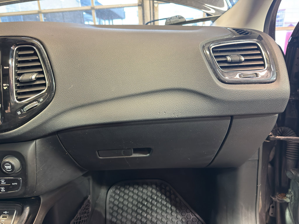 Used 2019 Jeep Compass Altitude AWD/4WD image 23