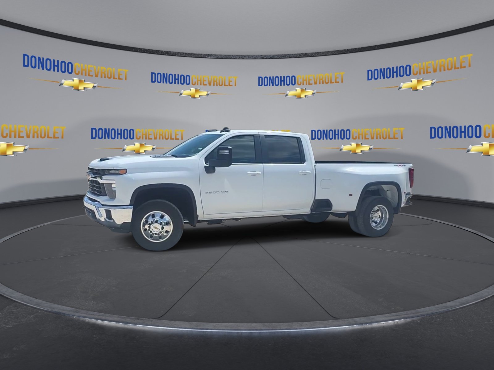 New 2026 Chevrolet Silverado 3500 LT AWD/4WD image 8
