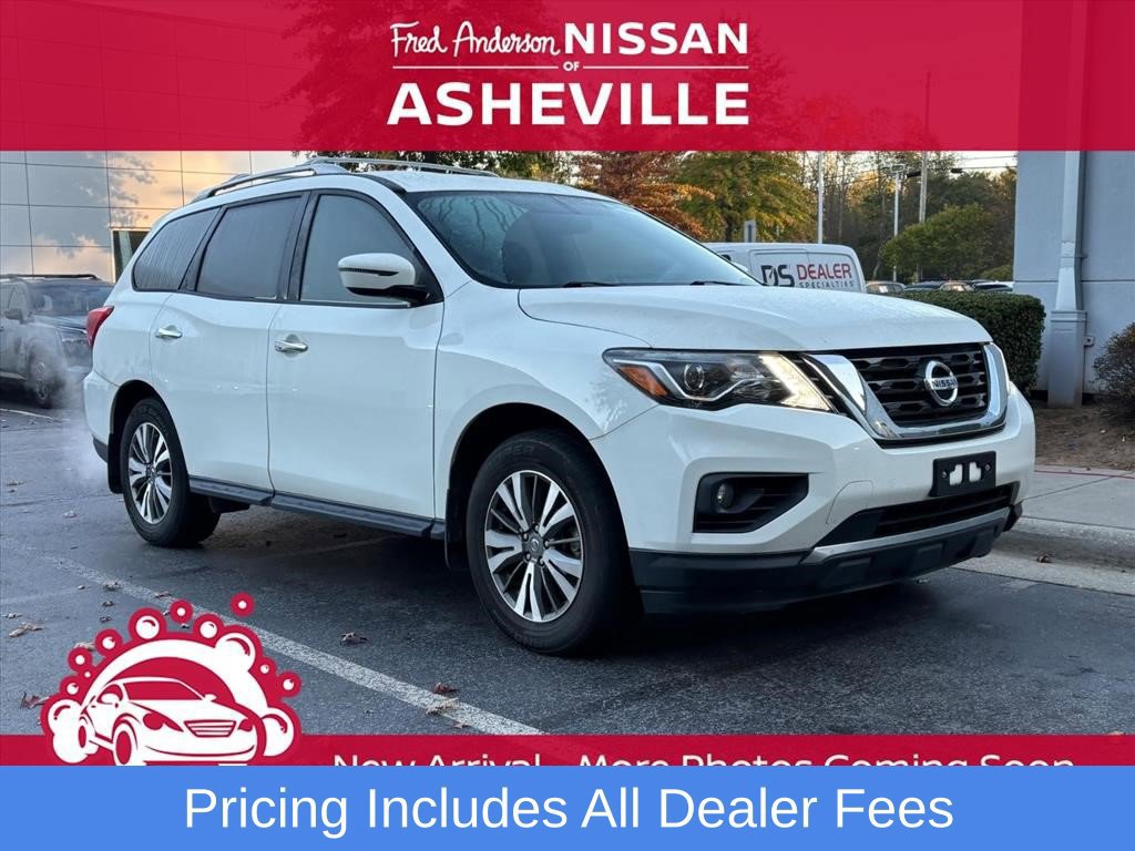 Used 2020 Nissan Pathfinder SV