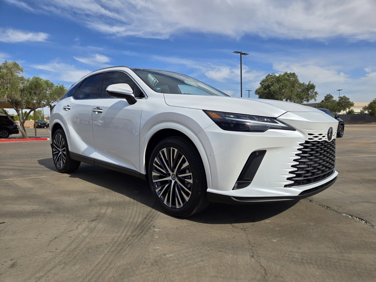 New 2026 Lexus RX 350h AWD/4WD image 2