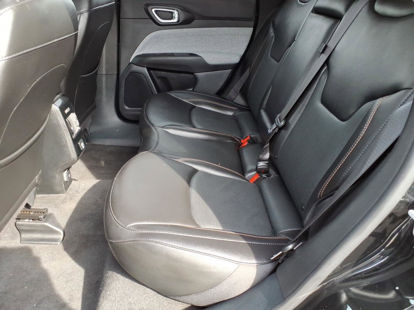 Used 2022 Jeep Compass Latitude AWD/4WD image 7
