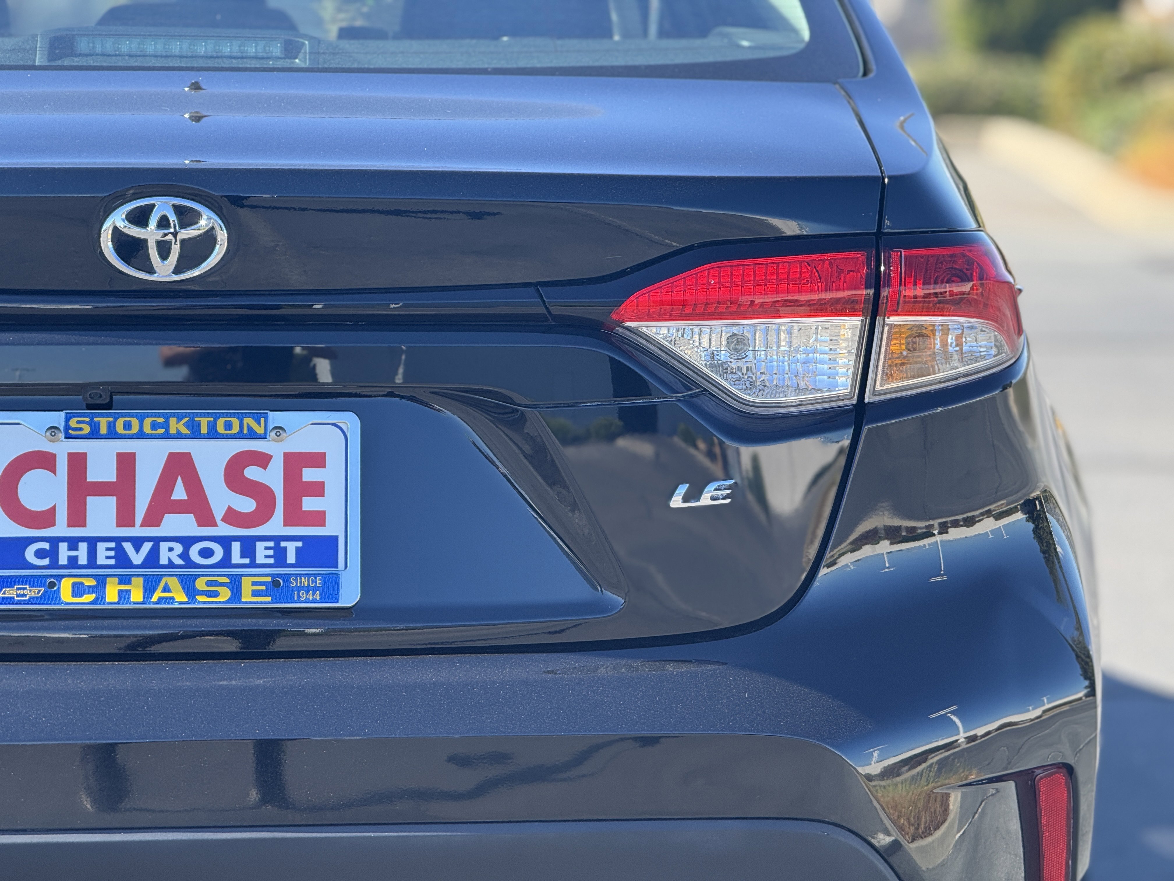 Used 2023 Toyota Corolla LE image 7