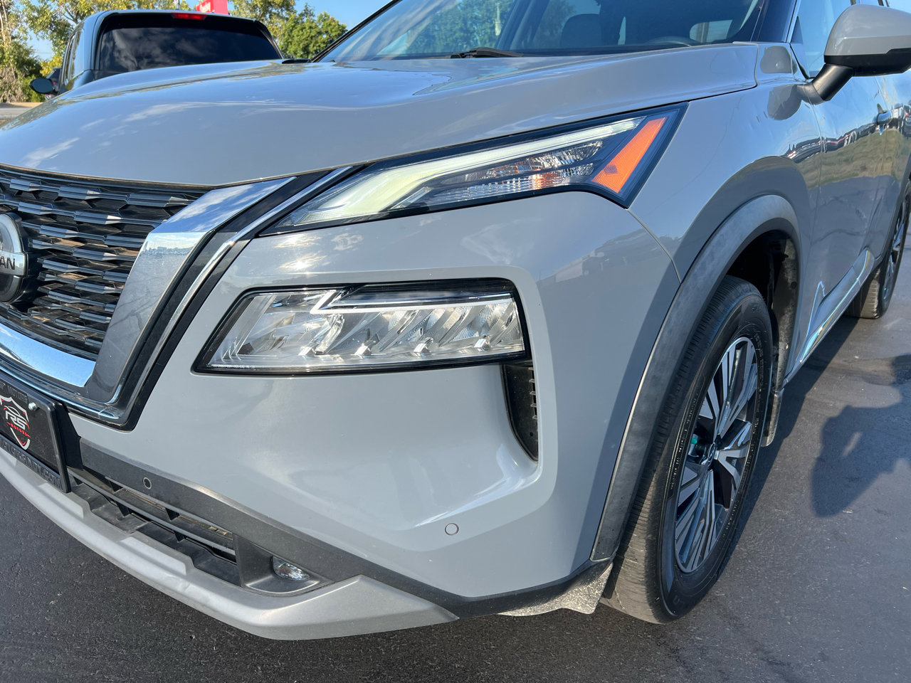 Used 2021 Nissan Rogue SL w/ Premium Package image 13