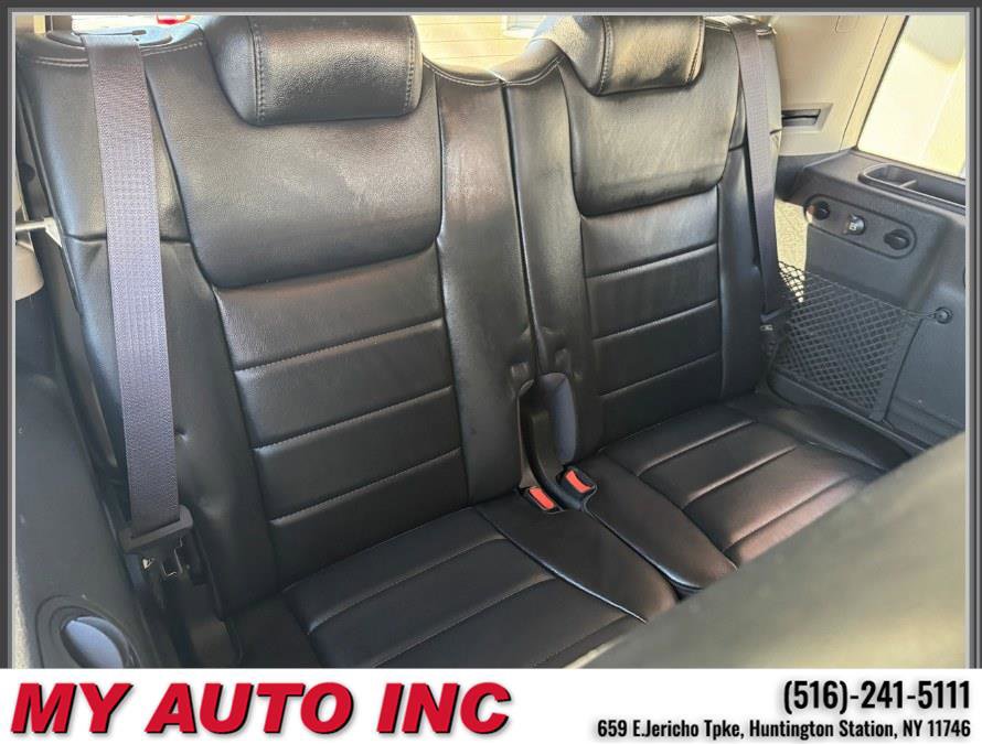 Used 2010 Jeep Commander Sport w/ Sun/Sound Group image 32