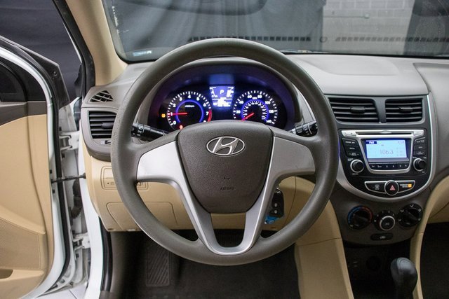 Used 2014 Hyundai Accent GLS image 23