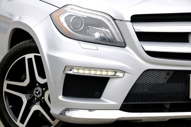 Used 2013 Mercedes-Benz GL 550 4MATIC image 3
