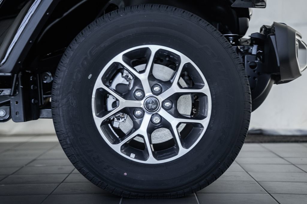 New 2025 Jeep Gladiator Sport image 16