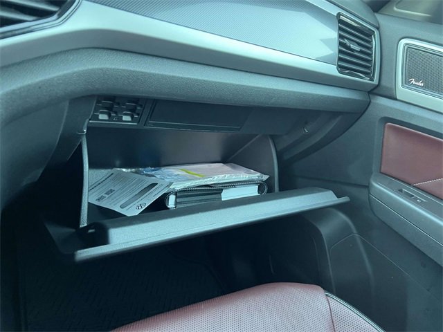 Used 2022 Volkswagen Atlas Cross Sport SEL Premium R-Line image 33