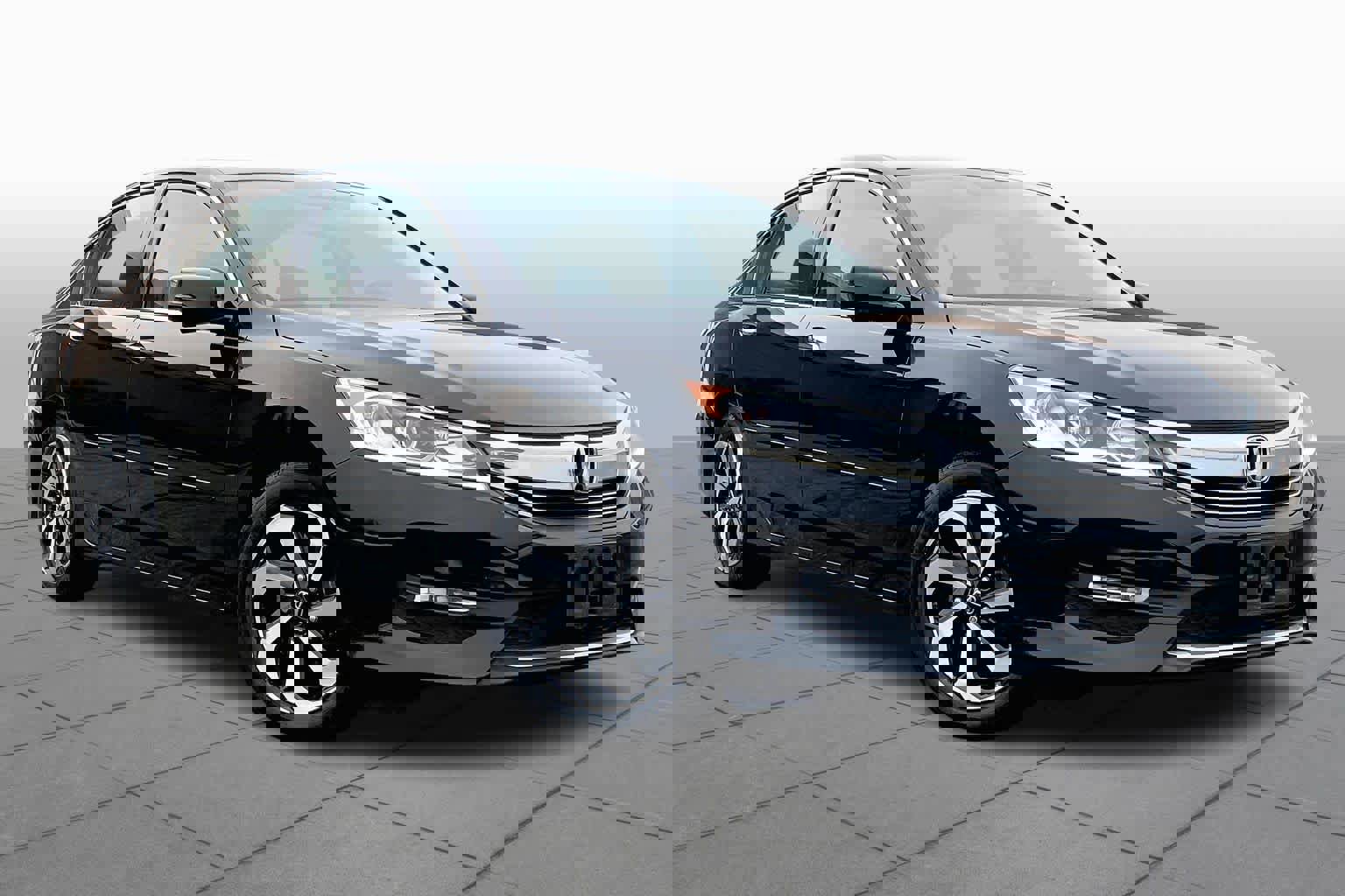 Used 2017 Honda Accord EX-L image 3