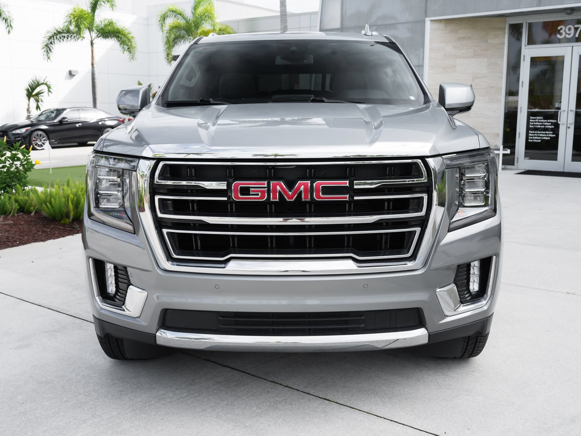 Used 2024 GMC Yukon XL SLT RWD image 5