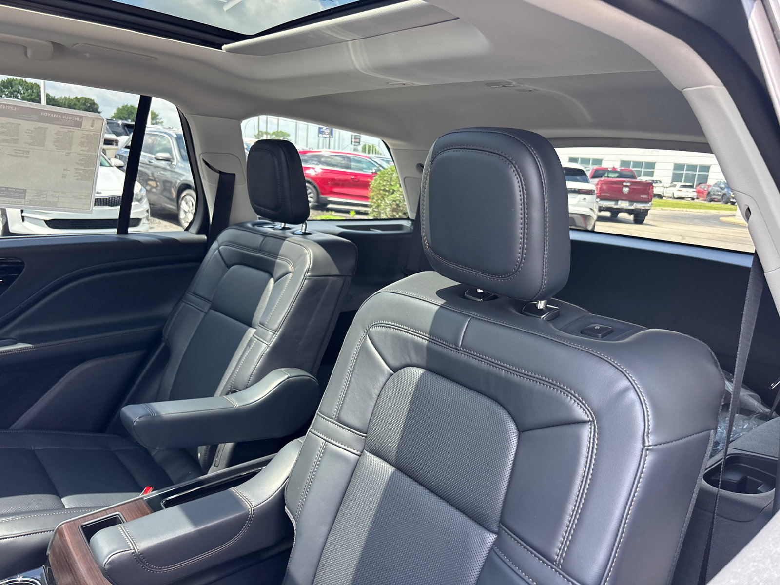New 2026 Lincoln Aviator Reserve AWD/4WD image 26