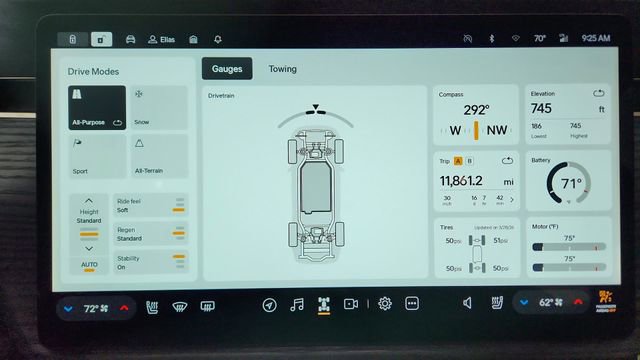 Used 2024 Rivian R1T Adventure image 48