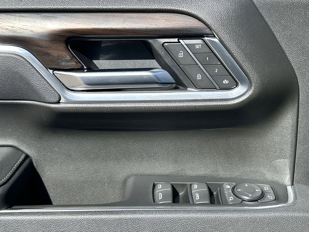 Used 2025 GMC Sierra 1500 SLT image 23