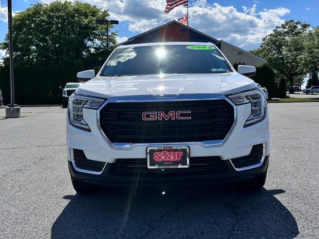 Used 2023 GMC Terrain SLE AWD/4WD image 5