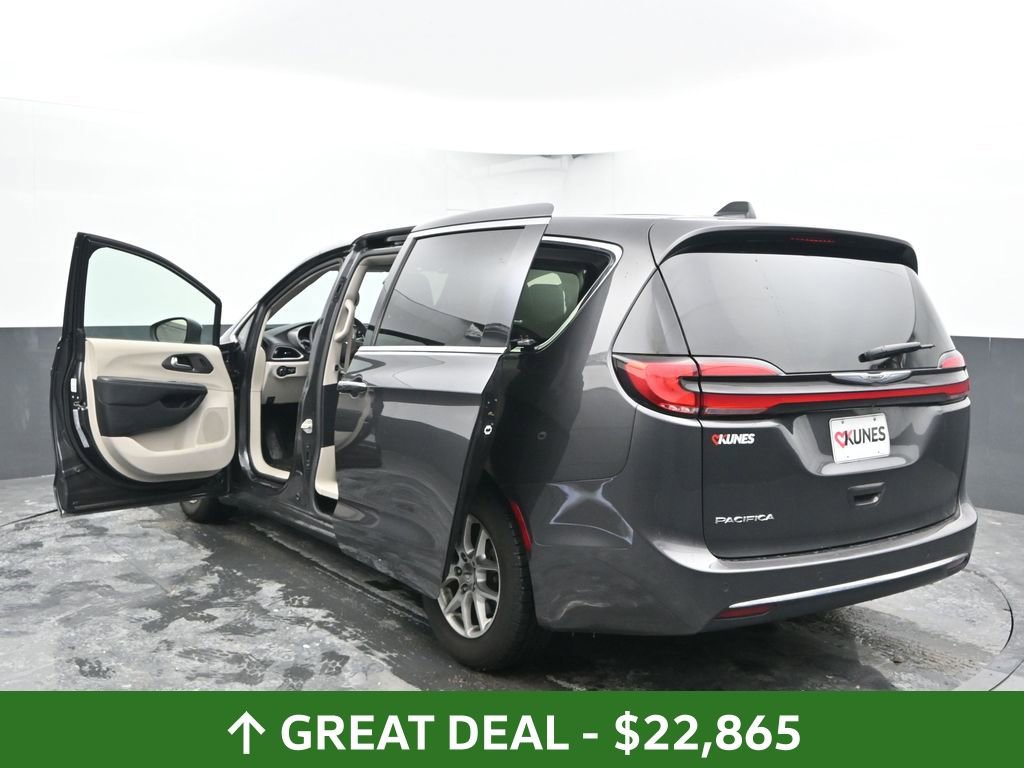 Used 2023 Chrysler Pacifica Touring-L image 80