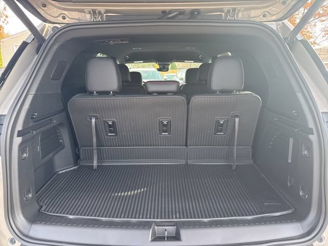 New 2026 Chevrolet Traverse Z71 w/ Enhanced Driving Package AWD/4WD image 14