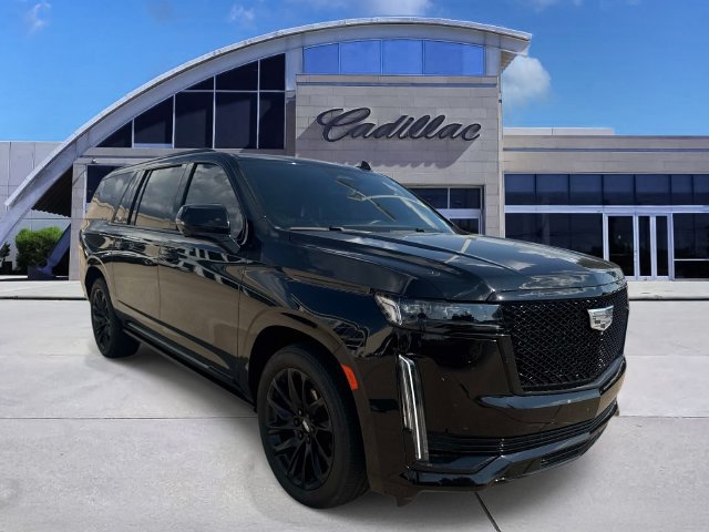 Certified 2024 Cadillac Escalade ESV Sport Platinum w/ LPO, ONYX Package AWD/4WD image 3