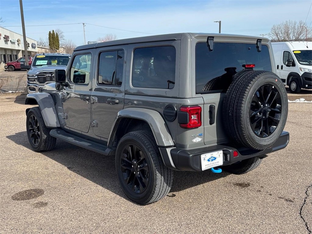 Used 2022 Jeep Wrangler Unlimited Sahara image 4