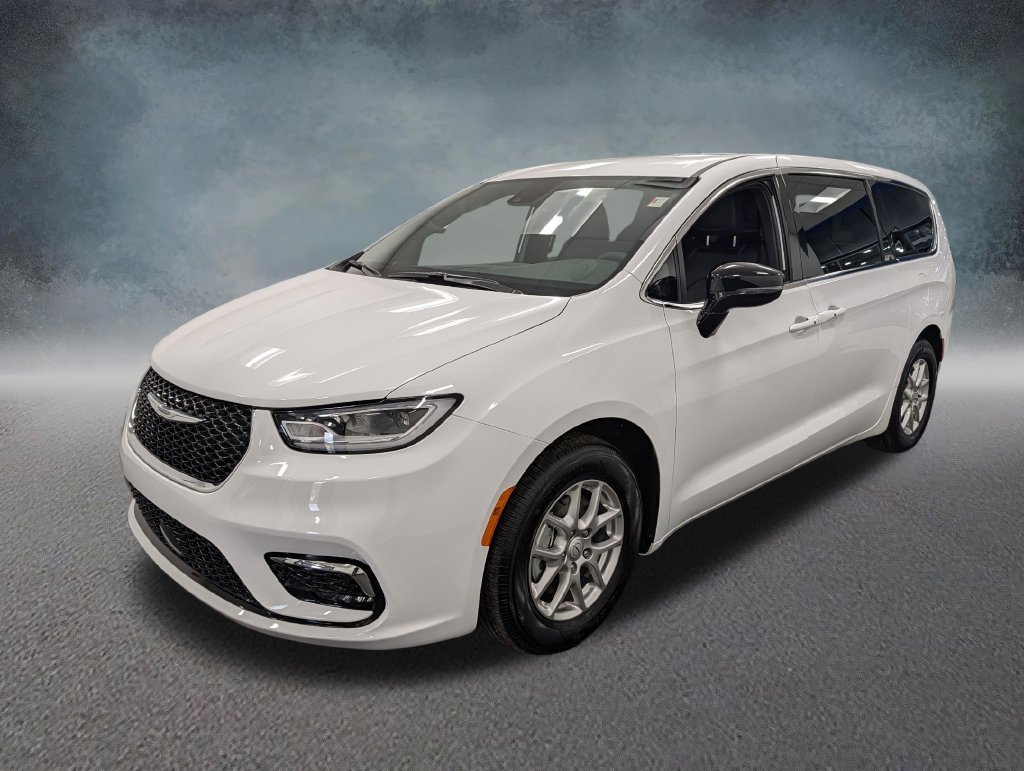 Used 2026 Chrysler Pacifica Select FWD 360° Tour