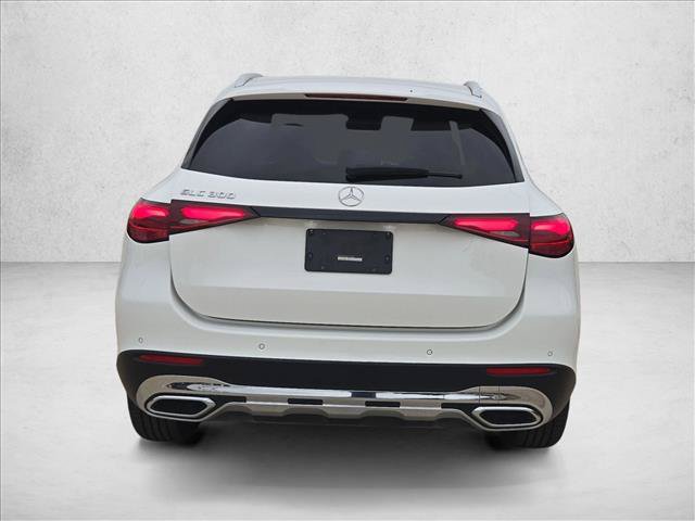 Used 2024 Mercedes-Benz GLC 300 w/ Winter Package image 7