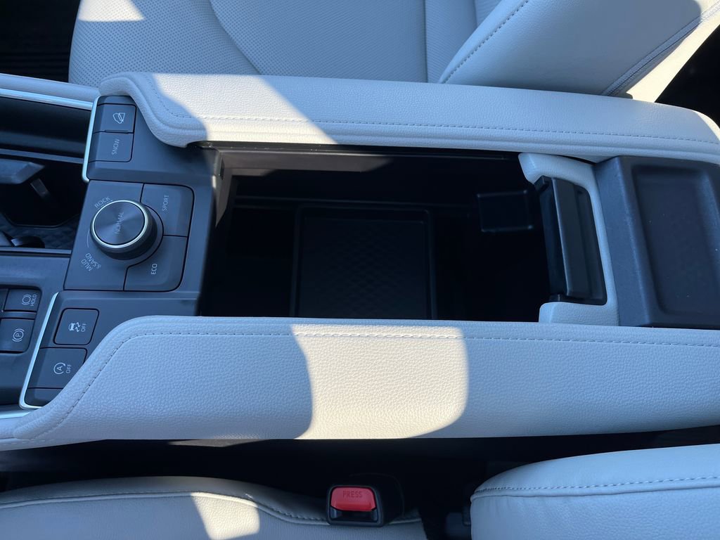 Certified 2025 Toyota Grand Highlander Platinum image 25