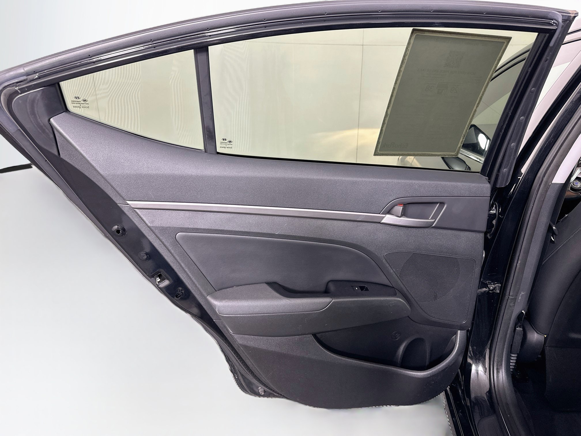 Used 2017 Hyundai Elantra Limited FWD image 27