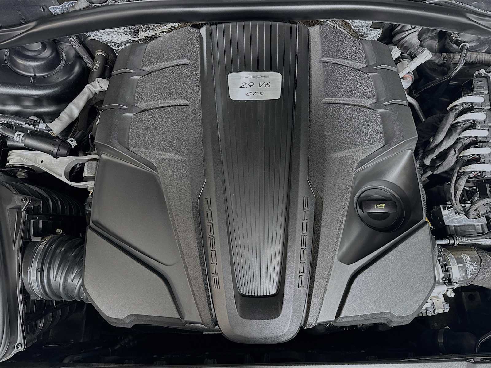 Certified 2024 Porsche Macan GTS image 31