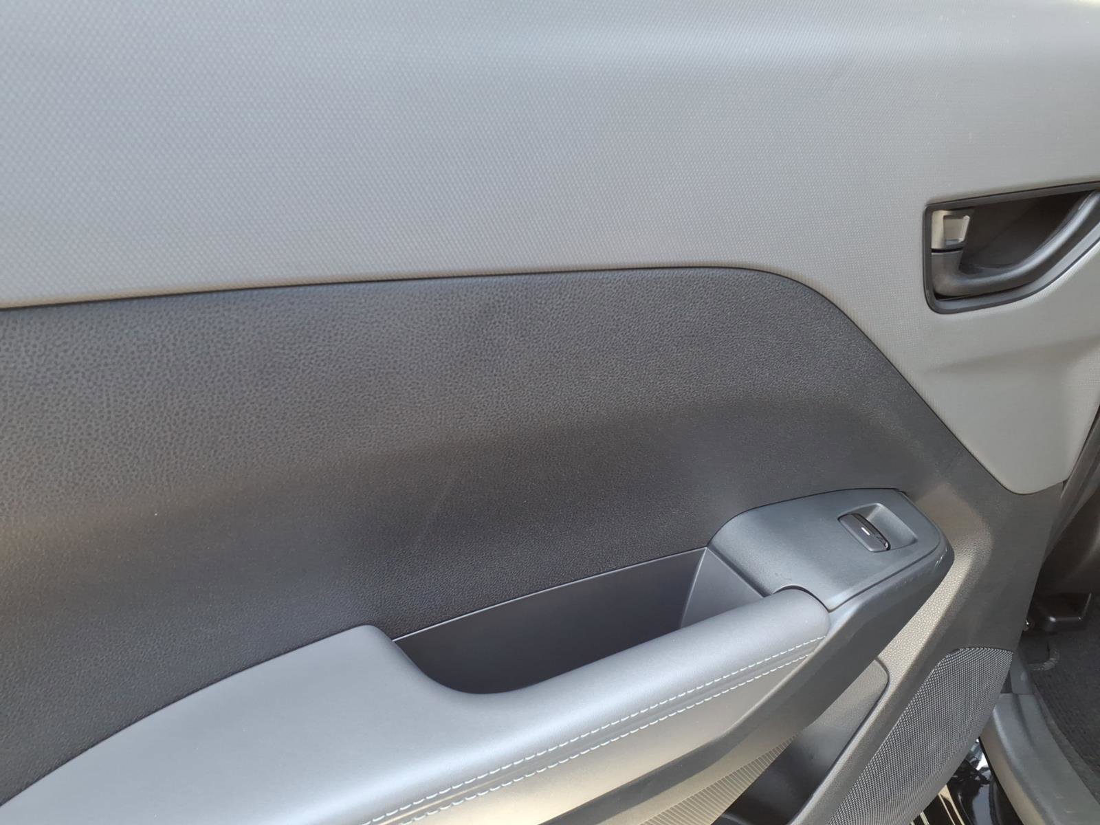 Certified 2025 Subaru Crosstrek 2.0i Premium image 4