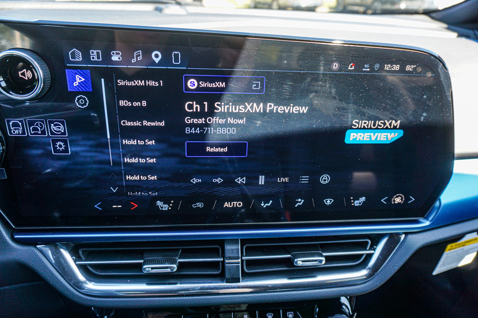 New 2026 Chevrolet Equinox EV LT FWD image 35